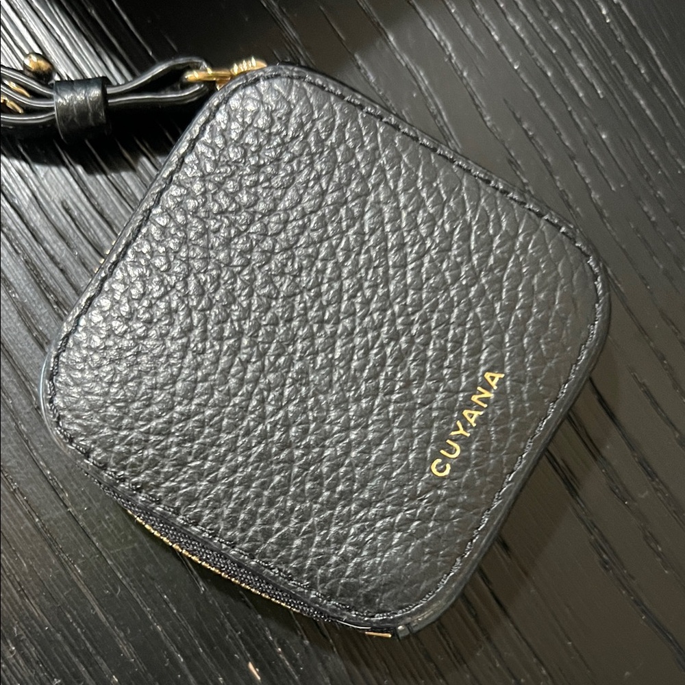 Cuyana Black Pebbled Leather Square Zip Pouch with Gold Logo